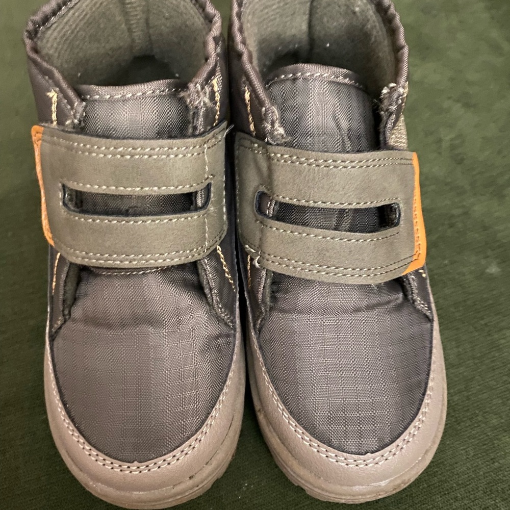 NWOT size 11 boys boots